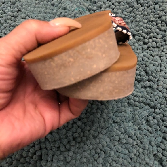 Ills Johnson Babette Tribal Handloom Sandals - Picture 6 of 8